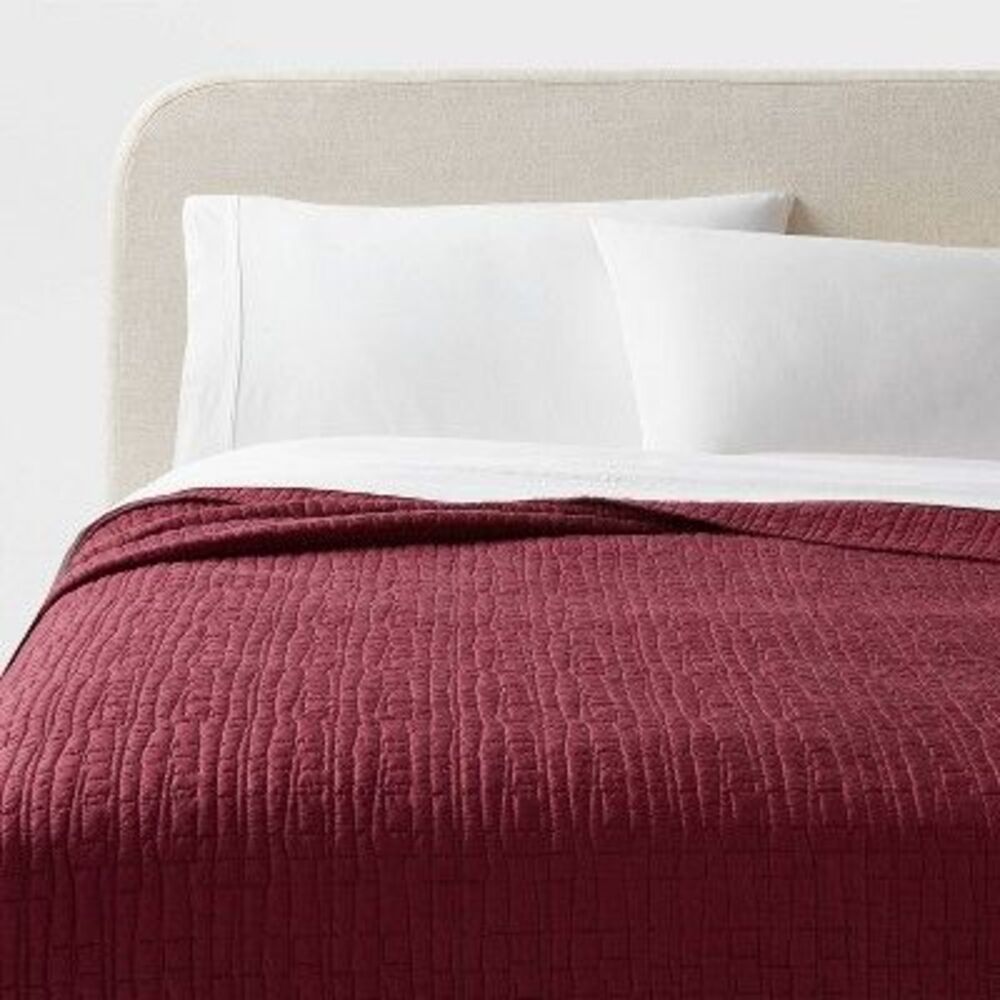 Full/Queen TENCEL Quilt Wine Red - Threshold